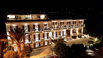 Sunrise Hotel