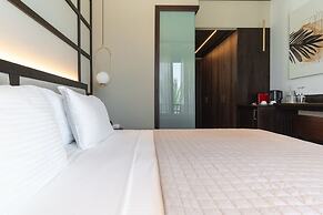 Sunrise Hotel