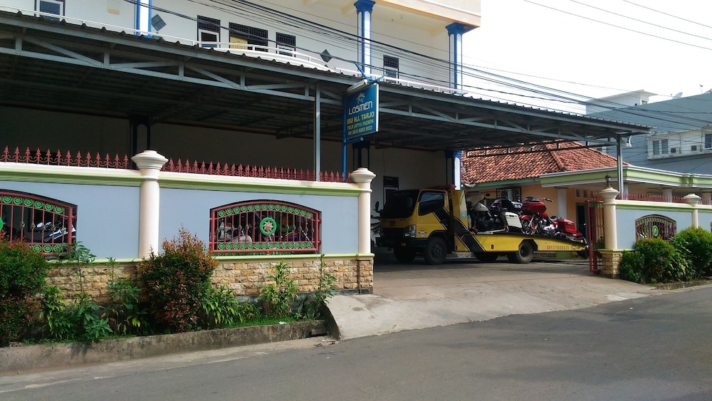 Losmen Ibu Hj. Tarjo