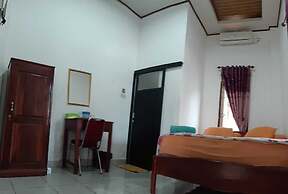 Losmen Ibu Hj. Tarjo