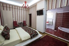 Four Seasons Halat