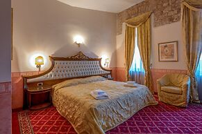 Alexios Inn Hotel