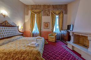 Alexios Inn Hotel
