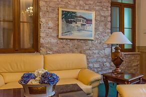 Alexios Inn Hotel