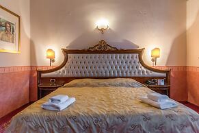 Alexios Inn Hotel