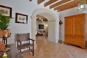 Mallorca Town House with pool