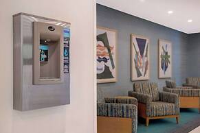 Home2 Suites by Hilton Montreal Dorval
