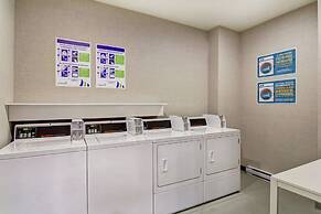 Home2 Suites by Hilton Montreal Dorval