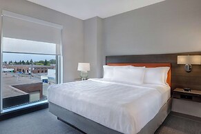 Home2 Suites by Hilton Montreal Dorval