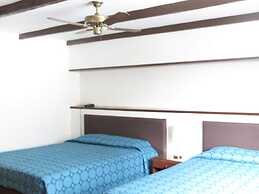 Hotel del Oeste B&B