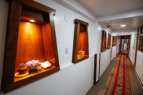 Capac Inka Wasi Plaza