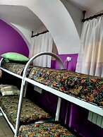 JUNGLE - Hostel