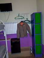 JUNGLE - Hostel