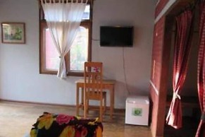 Pyi1 Guest House