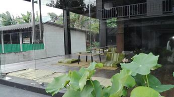 Trat 101 Hotel