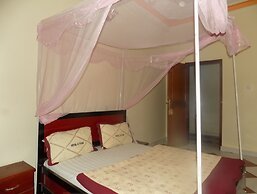 Hotel B Plus