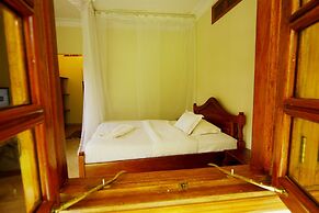 Kalya Courts Hotel