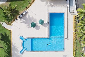 Pacific Palm Resort
