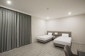 Pacific Palm Resort