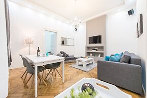 Dominik Apartment