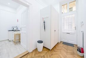 Dominik Apartment