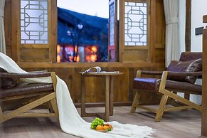 Lize Graceland Artistic Suite Inn