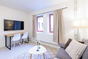 Easy Livin Apartment Hotel by Stubor