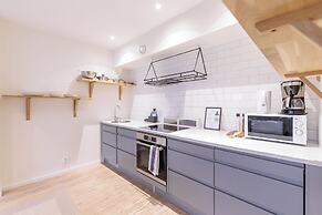 Easy Livin Apartment Hotel by Stubor