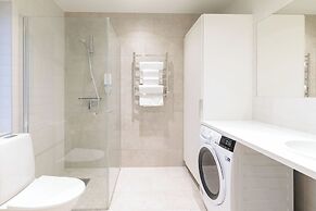 Easy Livin Apartment Hotel by Stubor