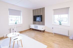 Easy Livin Apartment Hotel by Stubor