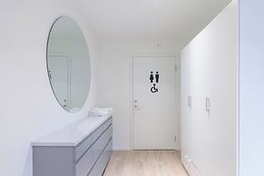 Easy Livin Apartment Hotel by Stubor