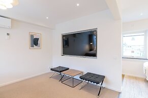 Easy Livin Apartment Hotel by Stubor