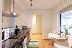Easy Livin Apartment Hotel by Stubor