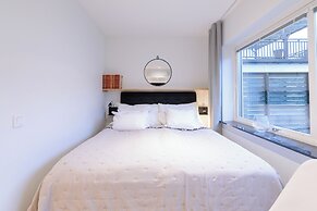 Easy Livin Apartment Hotel by Stubor