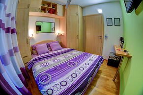 Rooms And Apartments S