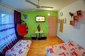 Rooms And Apartments S