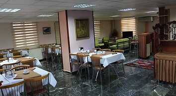 Yeni Hotel