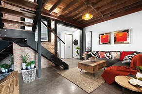 UNIQUE - New York Loft Style Townhouse