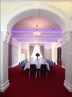 Hayes Hotel