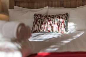 The Eamon DeVelara Suite - hiphipstay