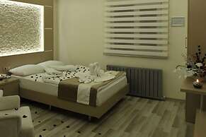 Derya Otel