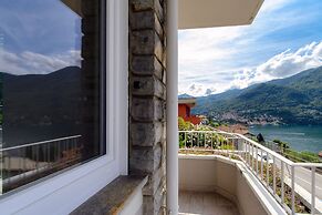Como Lake Amazing Views
