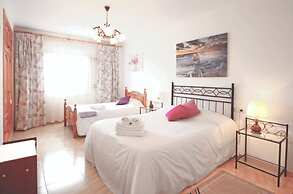 Mallorca Beach front line house 6 pers