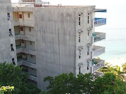 Cool Breeze Beach Studio