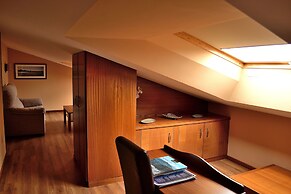 Hotel La Colina