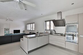 Luxury Villa With Pool in Jan Thiel