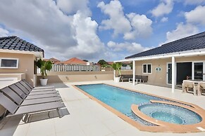 Luxury Villa With Pool in Jan Thiel