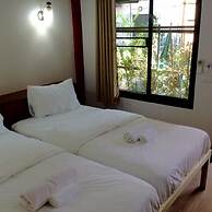 BC guesthouse Si Phraya
