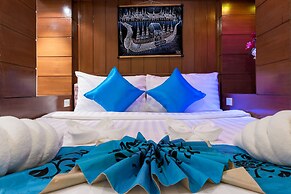 P R Patong Hotel