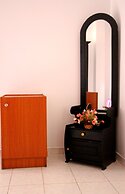 Holiday Guest Inn